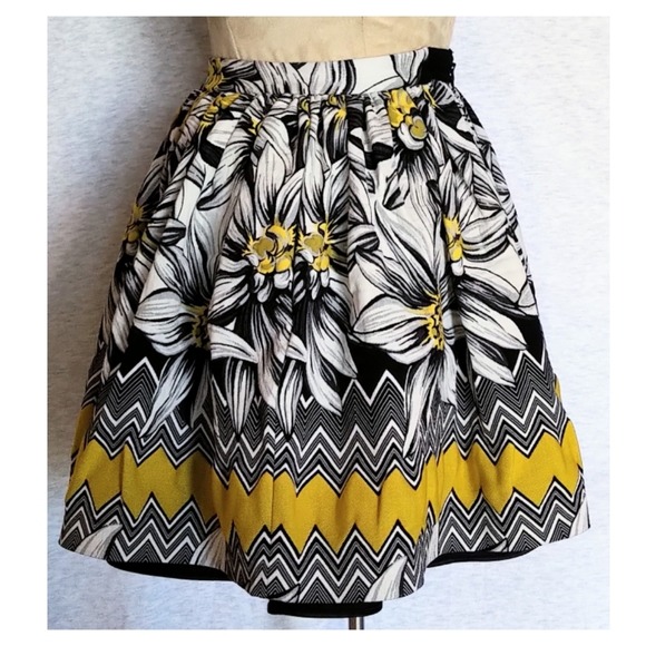 Alice + Olivia Tania Jacquard Pleated Pouf Skirt - Picture 4 of 8